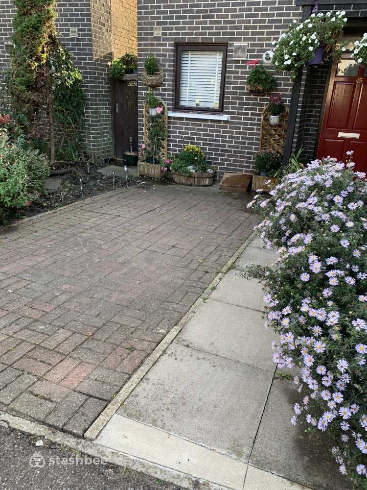 Parking Space to Rent in North London, N22