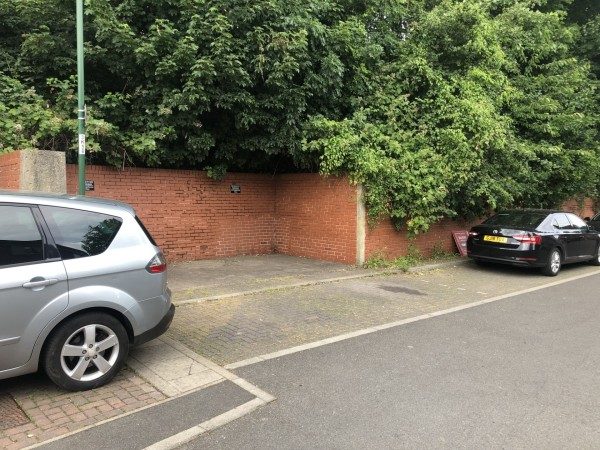 Parking on Kingsthorpe Cl, NG3