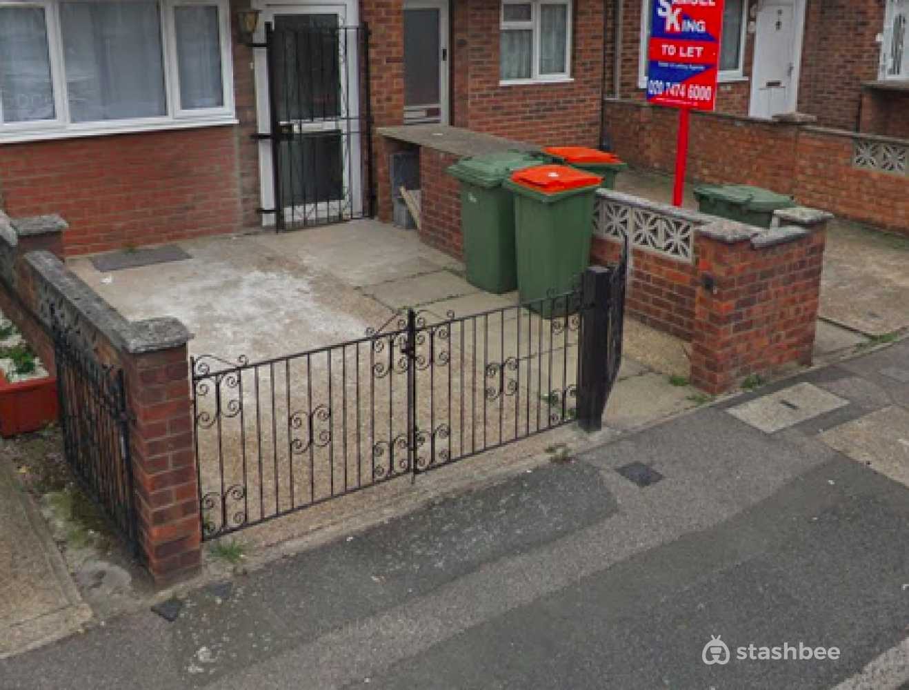 Parking Space to Rent in East London, E16