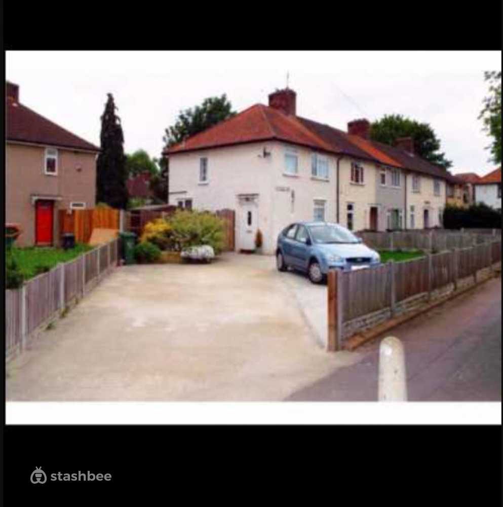 Parking Space to Rent in Dagenham, RM9