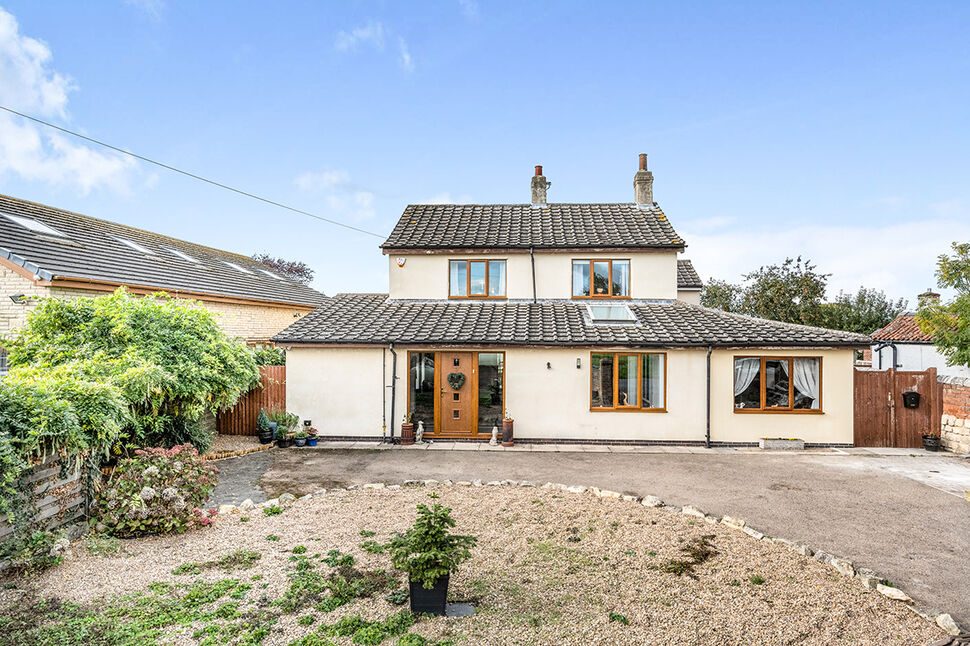 Detached house with a mooring in South Bramwith