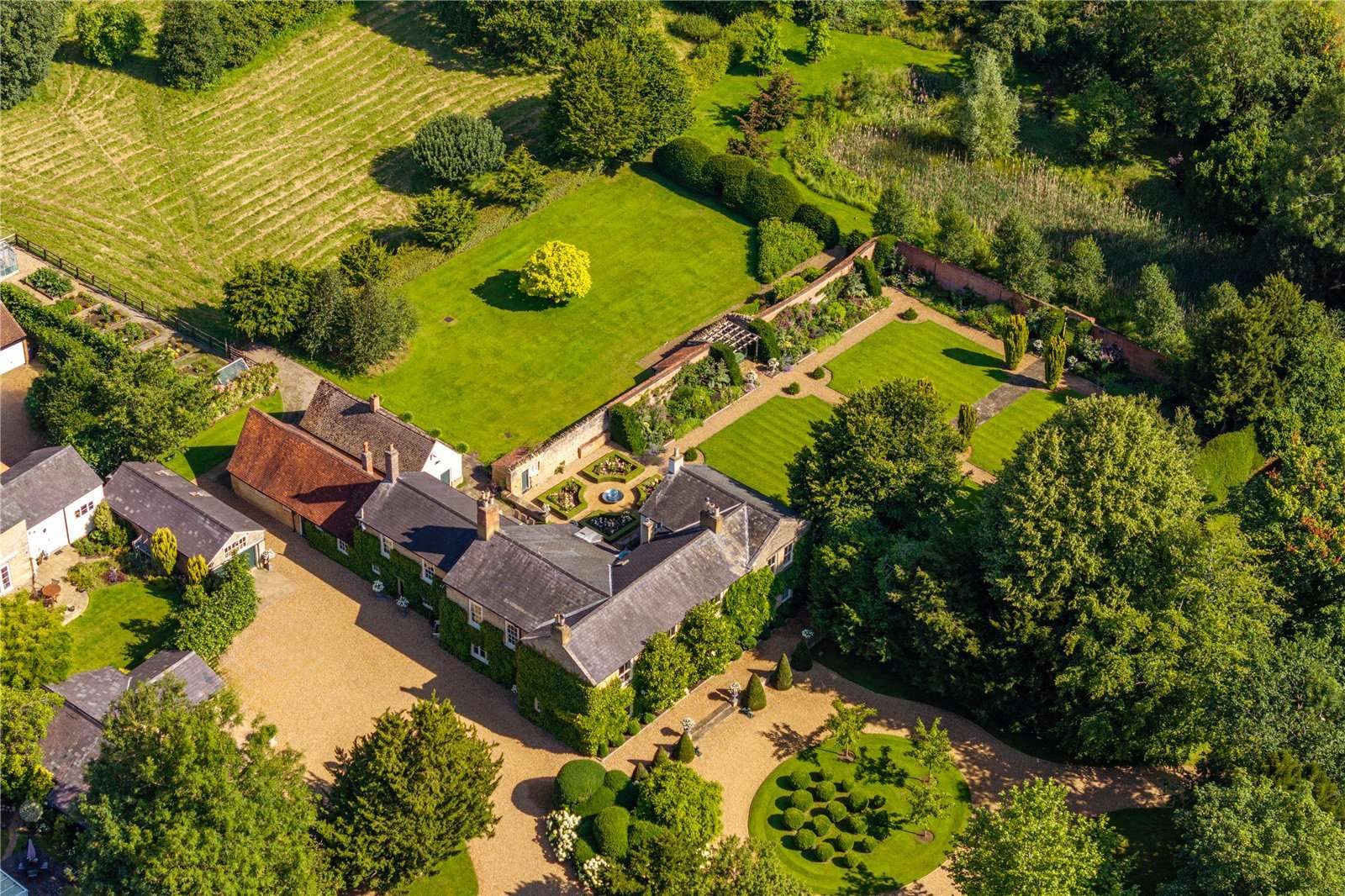 Period country house, Bedford