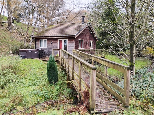 Detached house with paddocks in Park Brook Chalets and Building