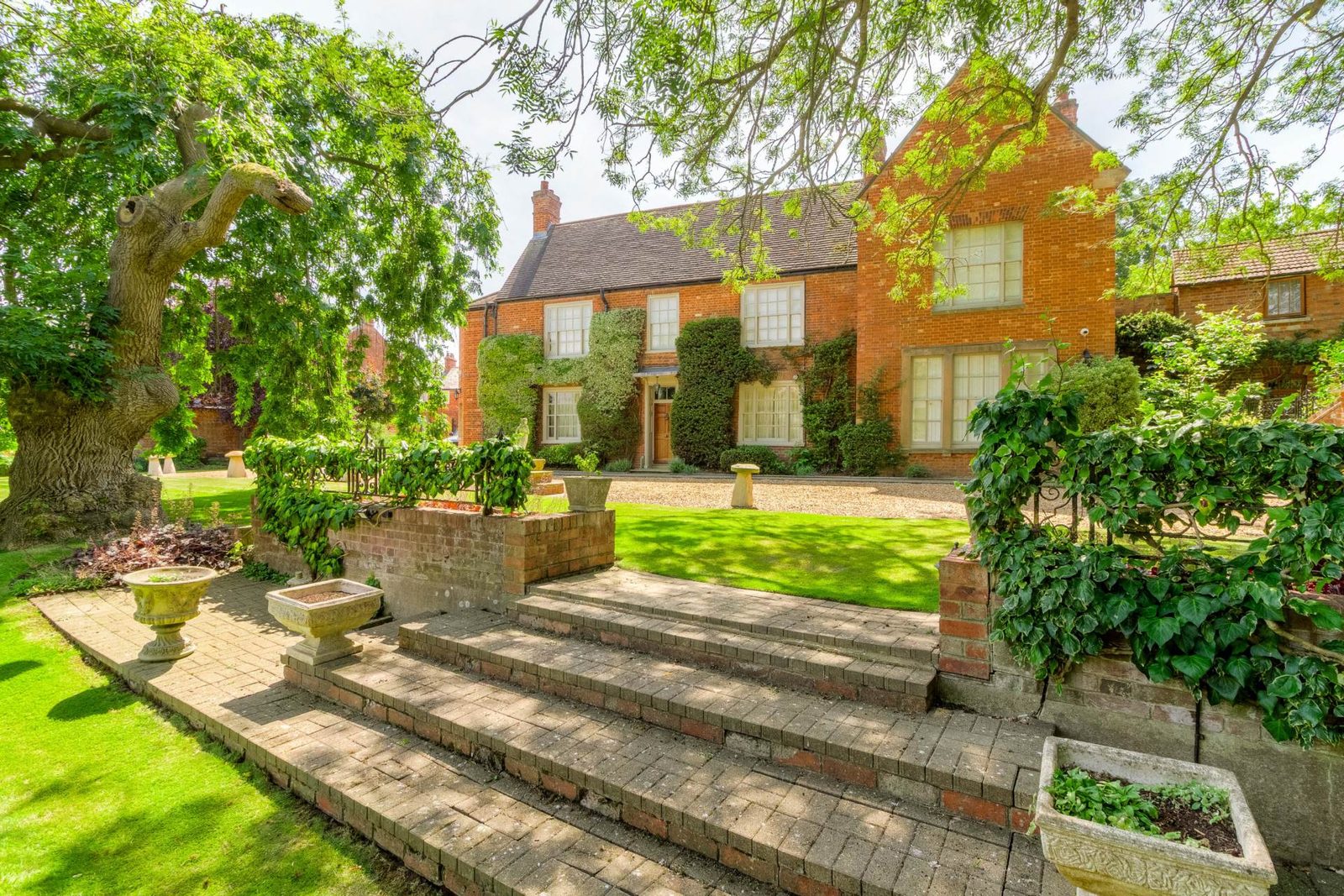Mill House, Newport Pagnell