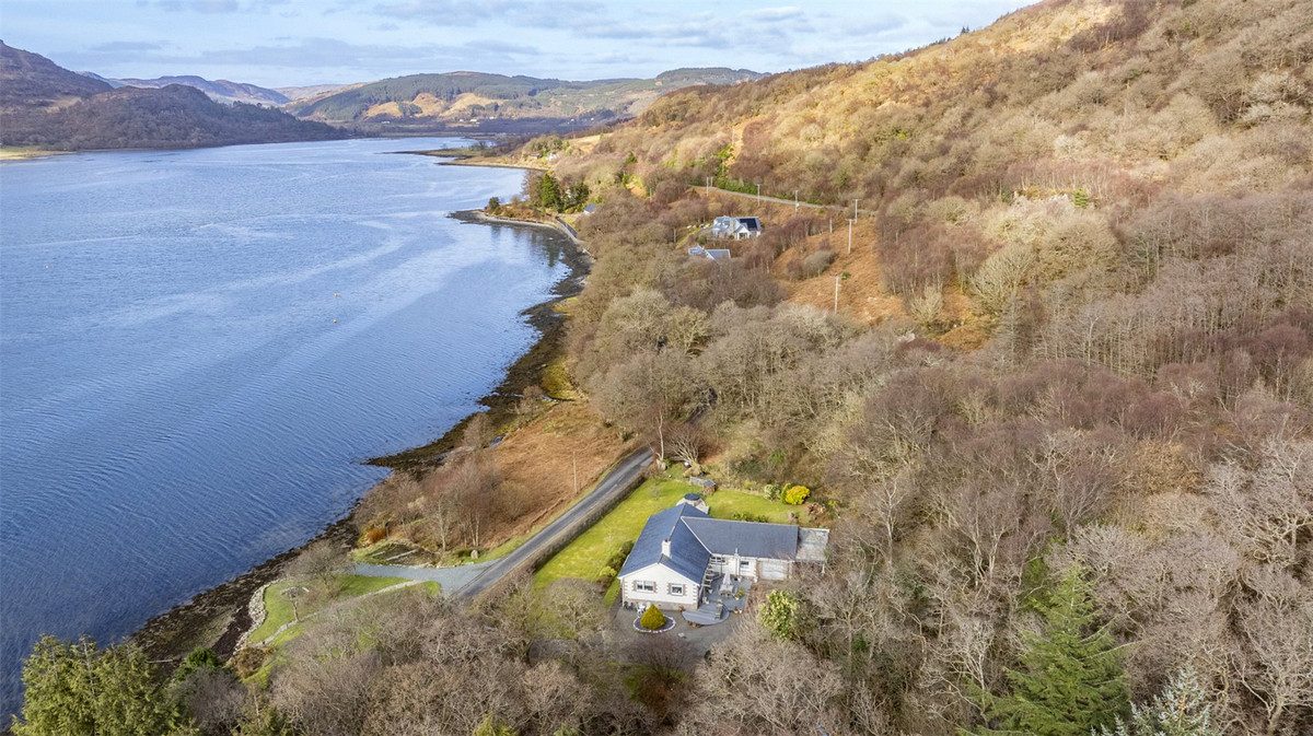 Tigh-Na-Creige, Colintraive, PA22 3AH