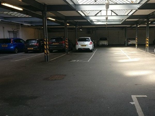 Parking on Millwright, LS2