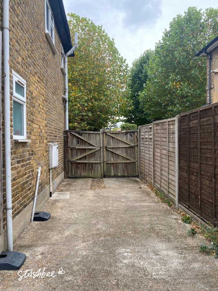 Parking Space to Rent in West Drayton, UB7