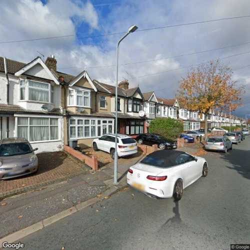Parking Space to Rent in Ilford, IG1