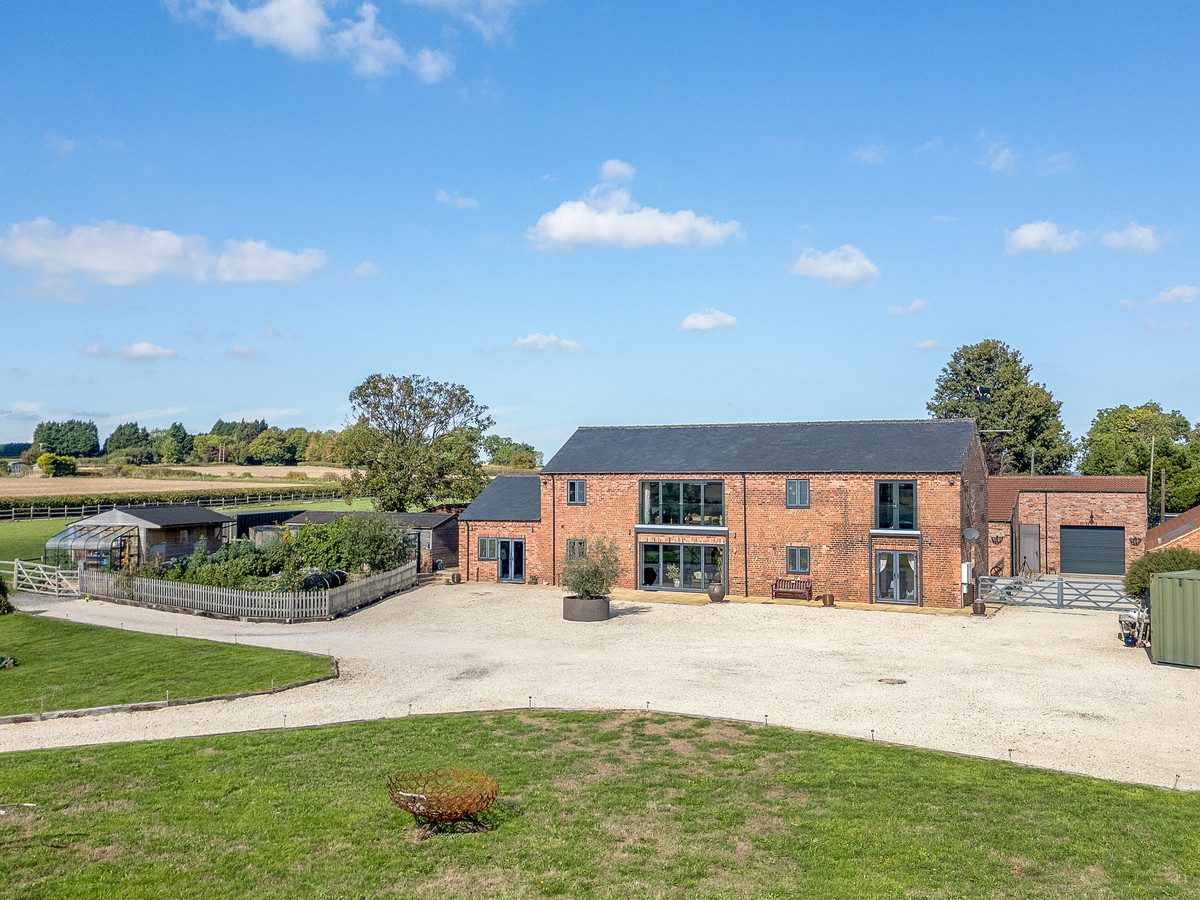 Barn Conversion for sale with 10 bedrooms, Lincoln Road, East Markham