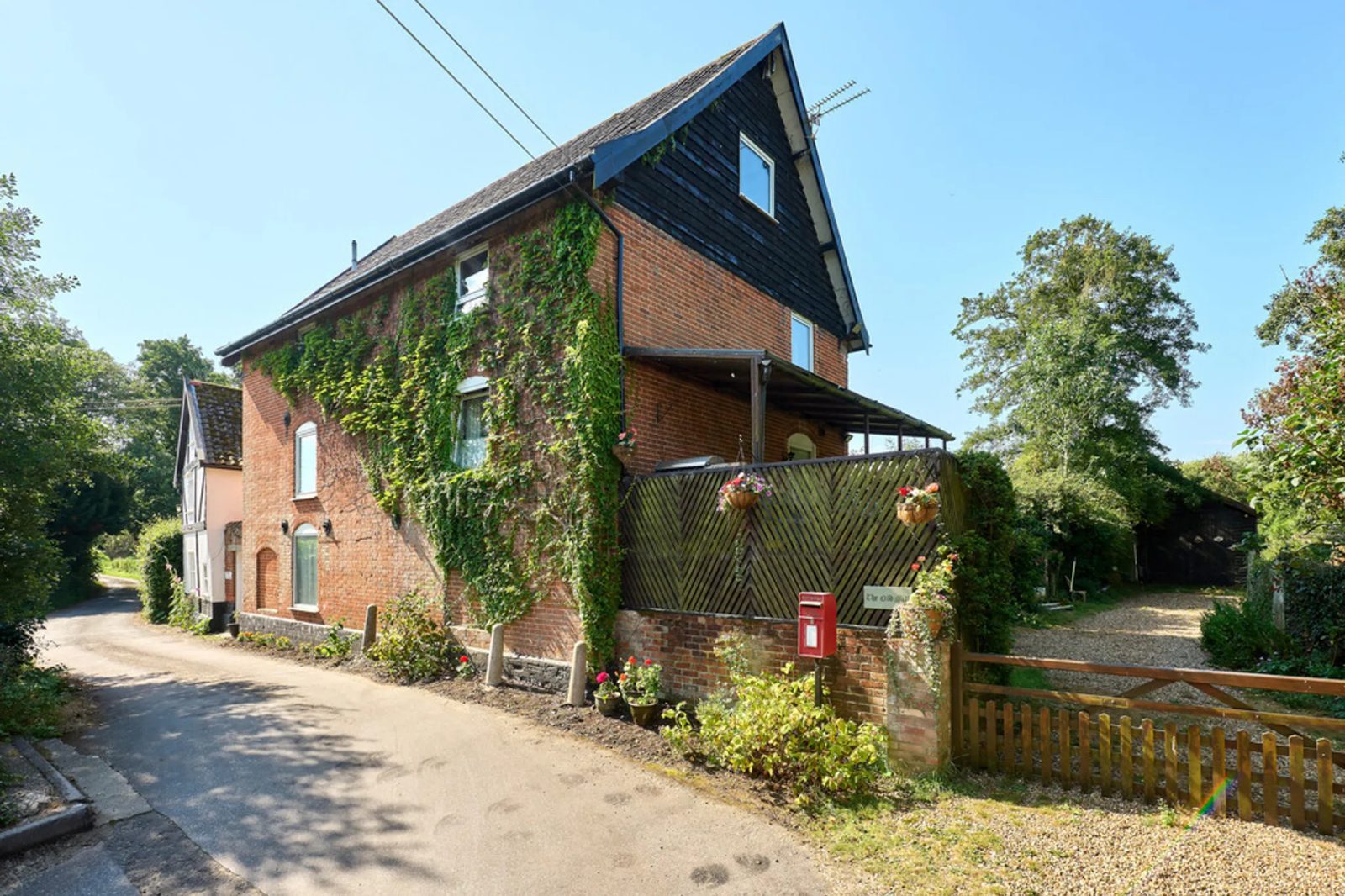 Mill Lane, Needham