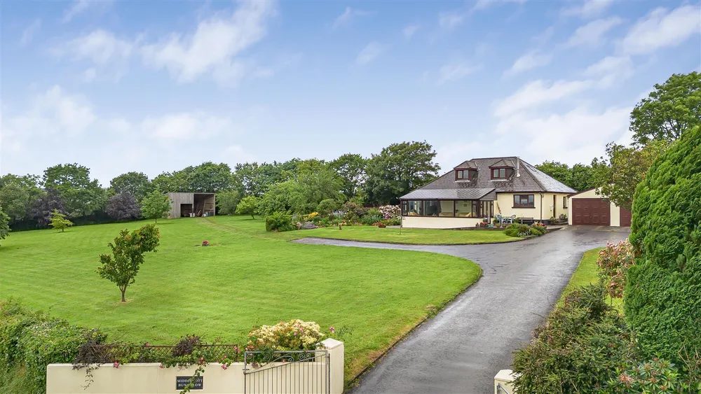 Bungalow with paddocks in Beaworthy