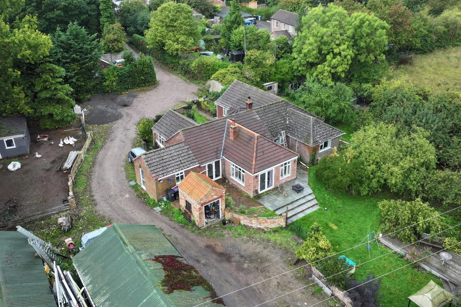 Bungalow with outbuildings in High Toynton