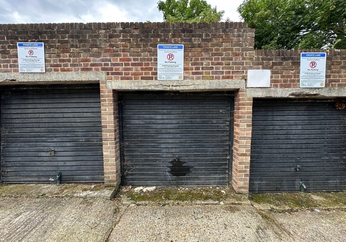 Garage 11 Hilltop Court