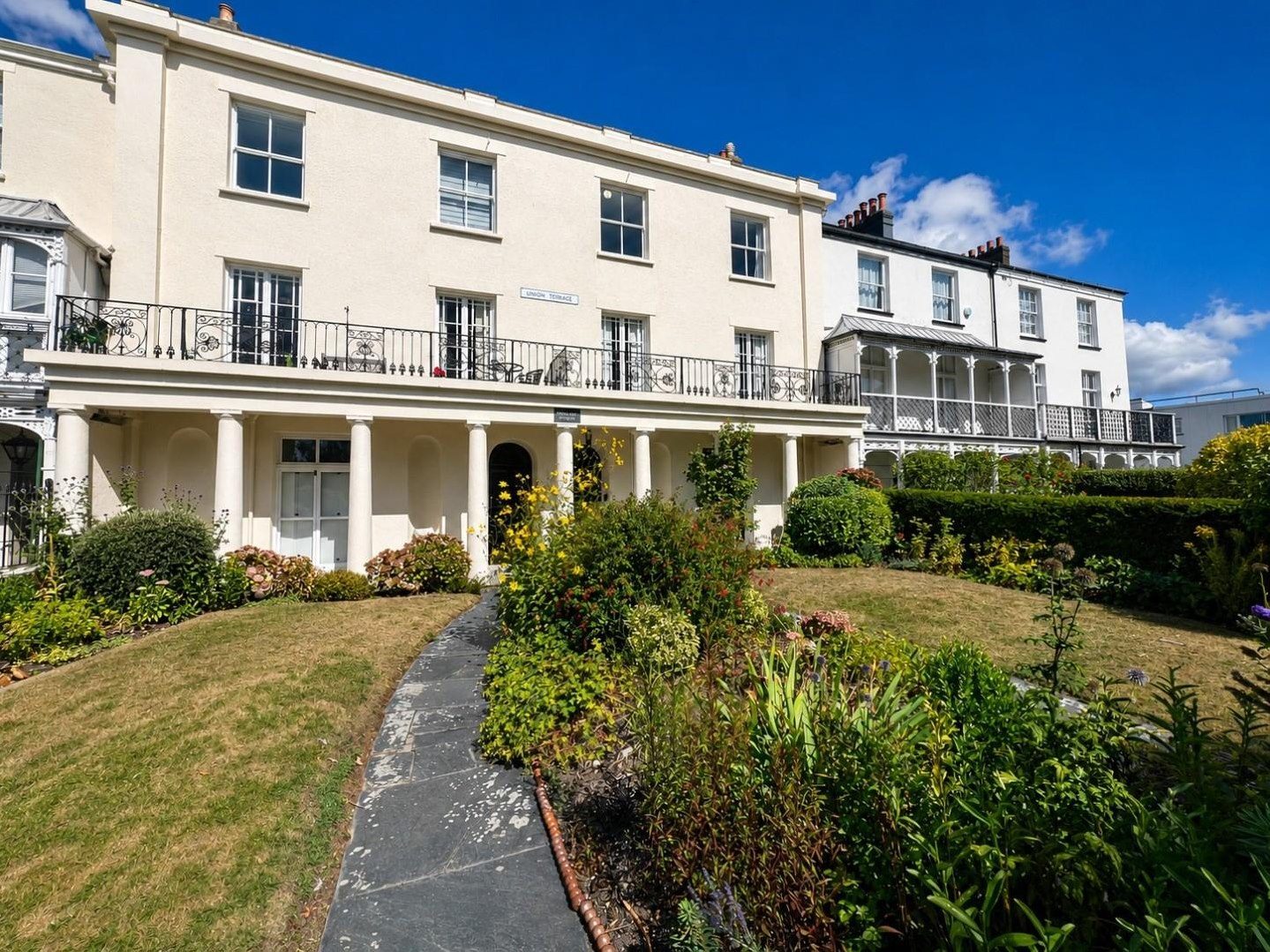 Grade II listed waterfront townhouse in Barnstaple