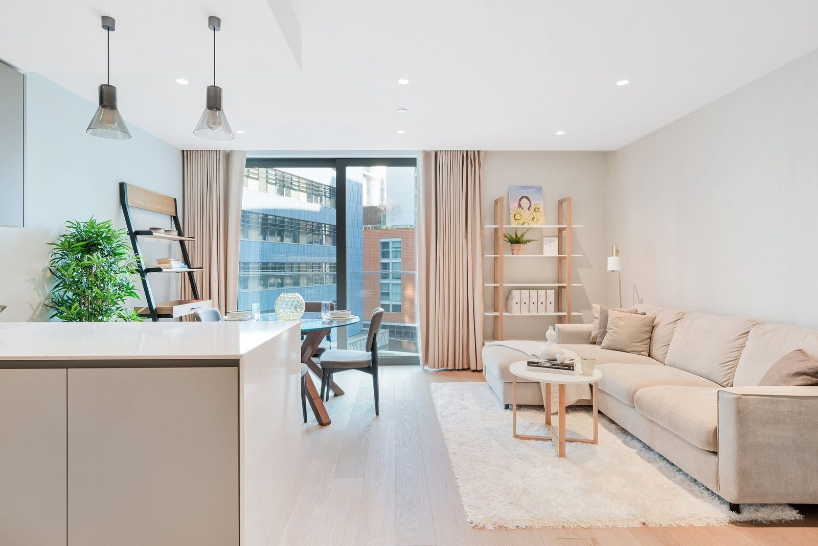 Stylish 2-bedroom Canalside Apartment