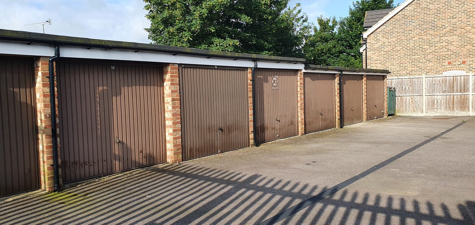 Cobham Close (access adj 1) Rochester, Kent
