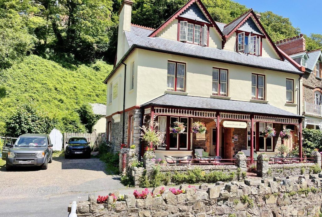Waterfront apartment with outbuildings in View Property Details Arrange Viewin