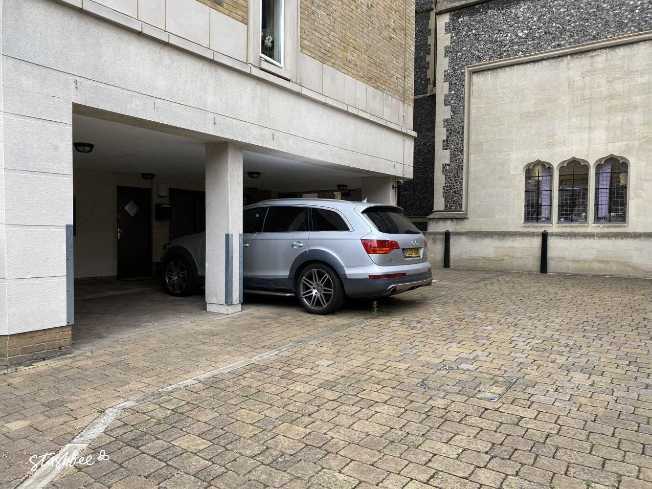 Parking Space to Rent in London, W2