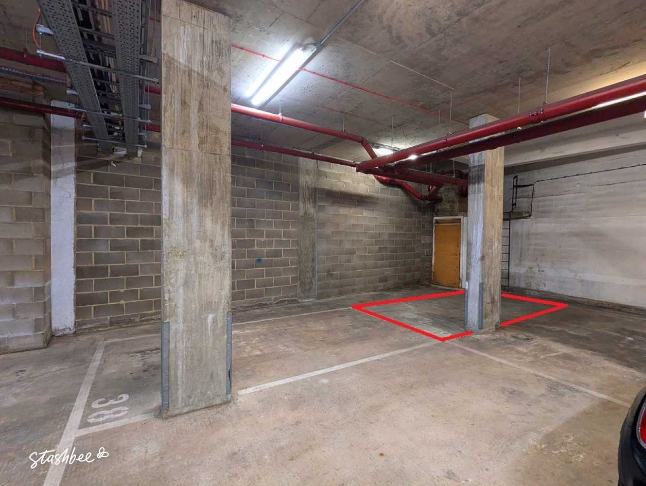 Garage to Rent in South West London, SW1P