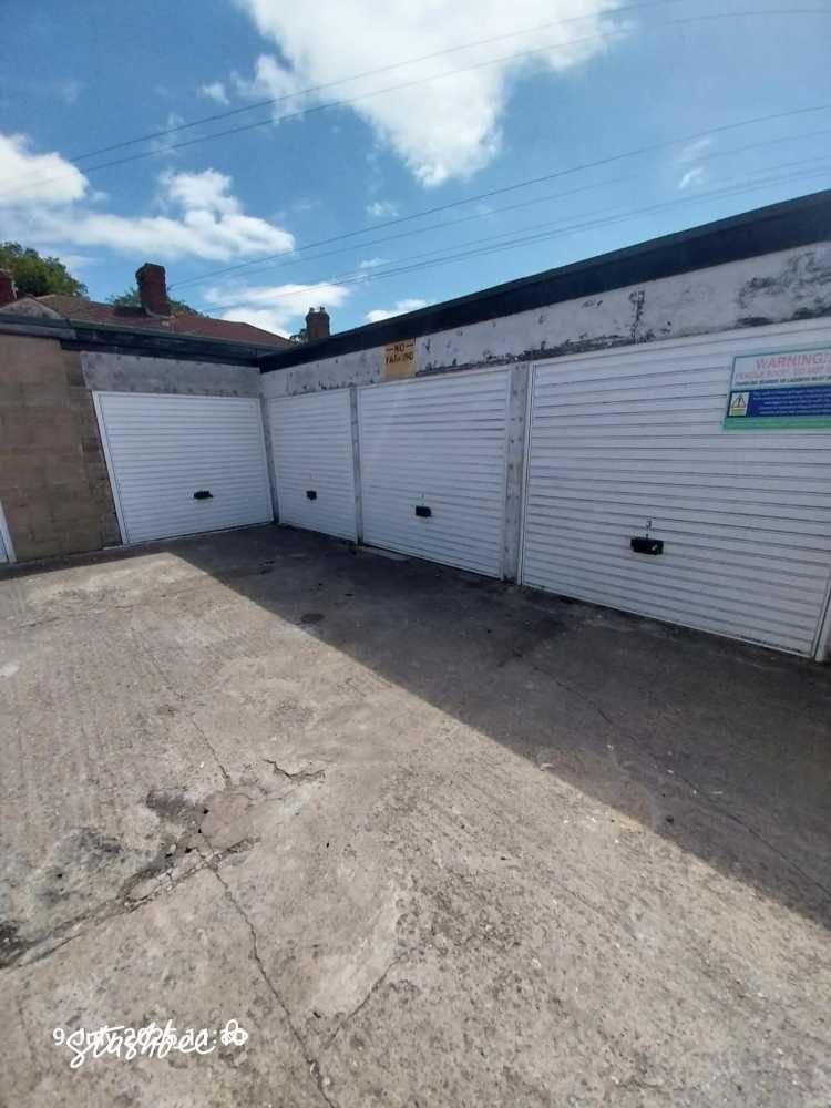 Lock-up Garage to Rent at R/O 19-21 Park Lane, SN1 5EL
