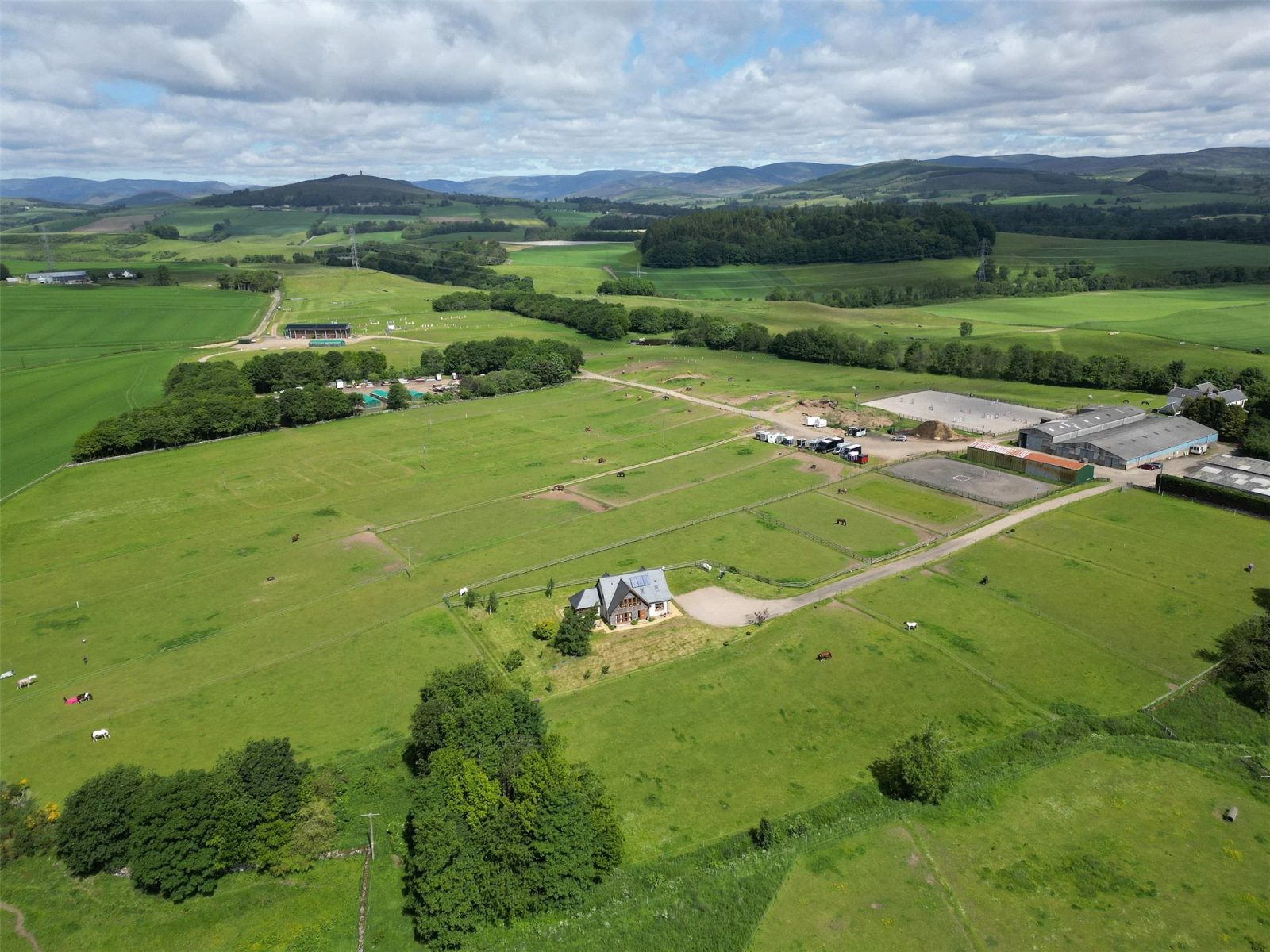 Auchlishie Farm, Kinnordy, Kirriemuir, Angus, DD8 4LS