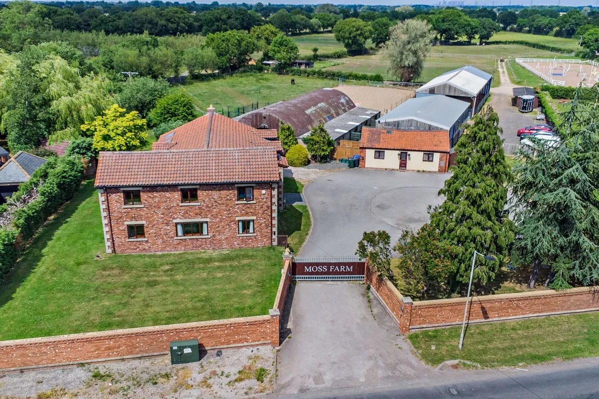 Doncaster: detached house with outbuildings
