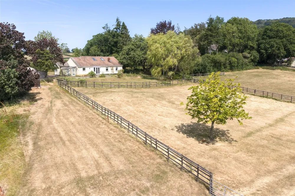 Equestrian with outbuildings in Honiton