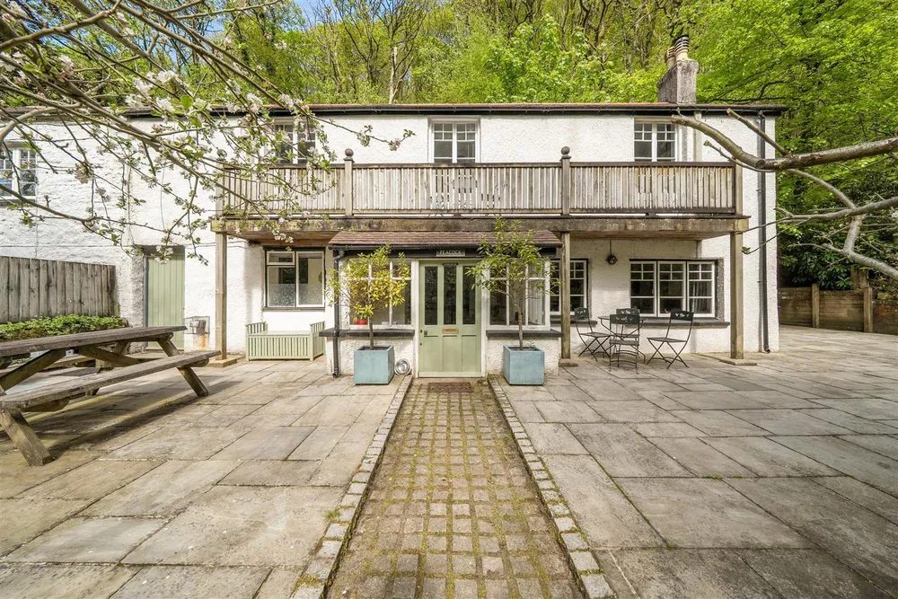 3 bedroom waterfront property for sale in Lynton