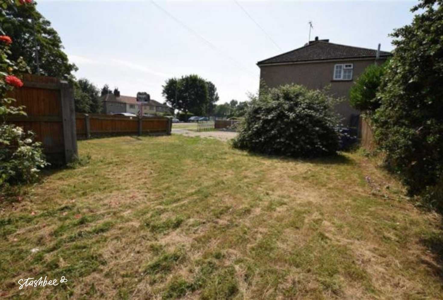 Parking Space to Rent in Tilbury, RM18