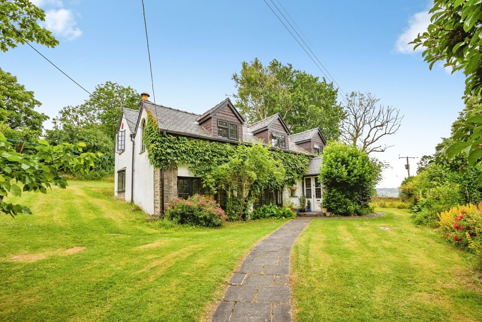 Llandysul: period detached house