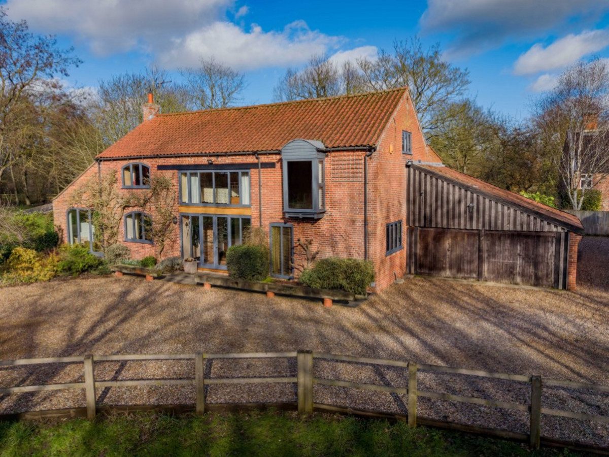 Barn Conversion for sale with 4 bedrooms, Stone Lane, Twyford
