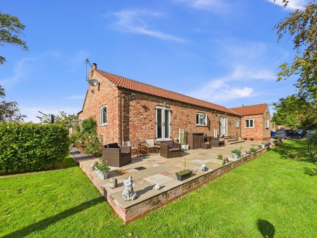 Station Road, Sherburn, YO17 4 Bedrooms 2 Bathrooms 2 Receptions Guide