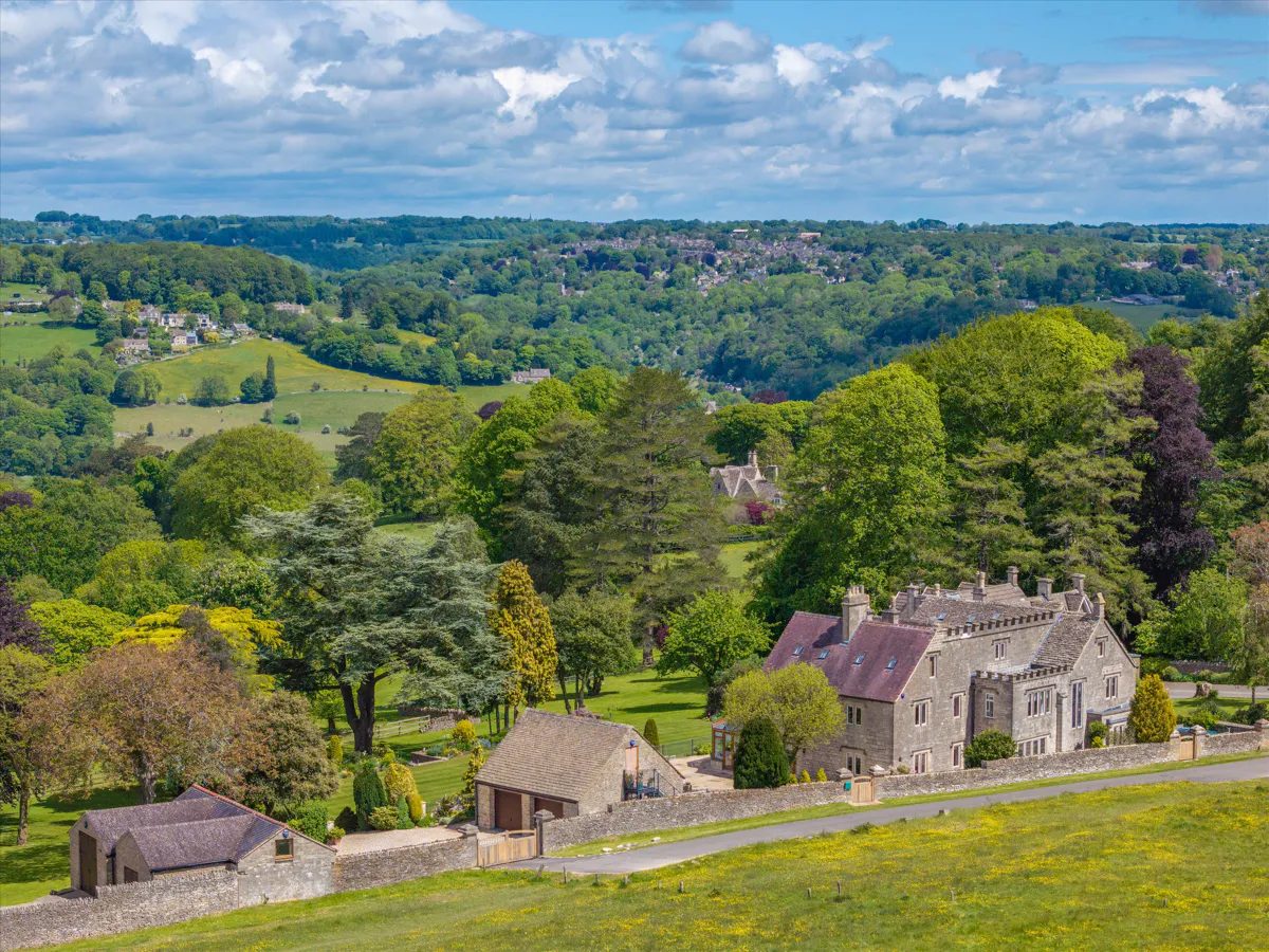 Stroud: country house with outbuildings