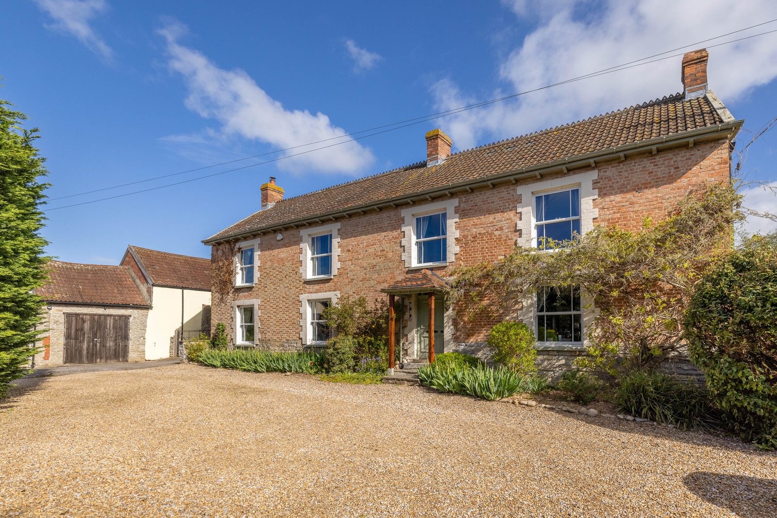 Period home with 1-bed annexe, outbuildings and tennis court – Othery