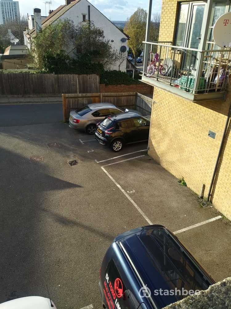 Parking Space to Rent in North West London, NW11