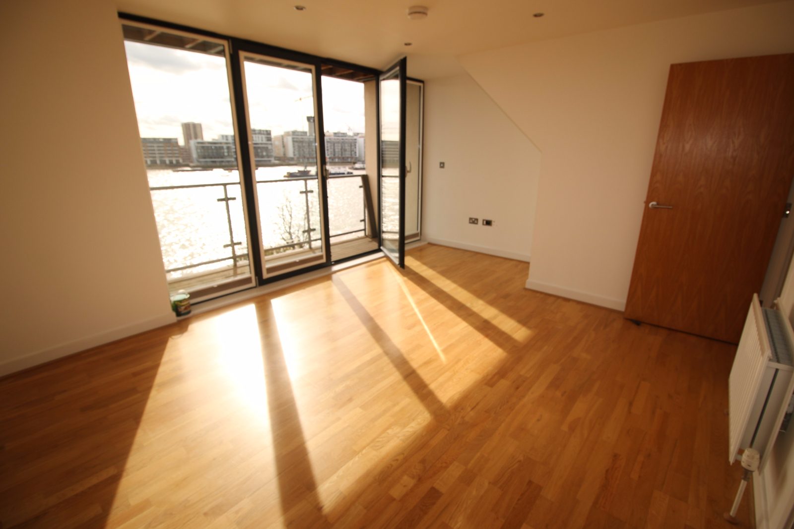 3beds Penthouse For RentFor Sale