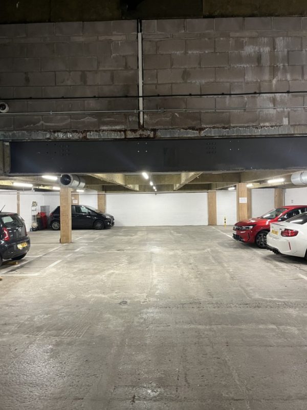 Garage on Dunlop St, G1