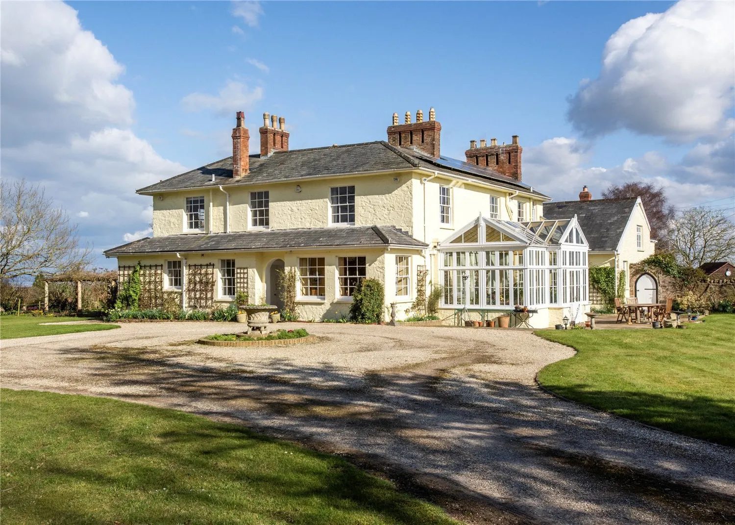 Country house with a pool, Bridgwater