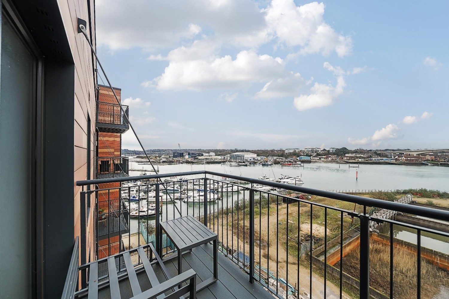 Chain free waterfront apartment, Southampton