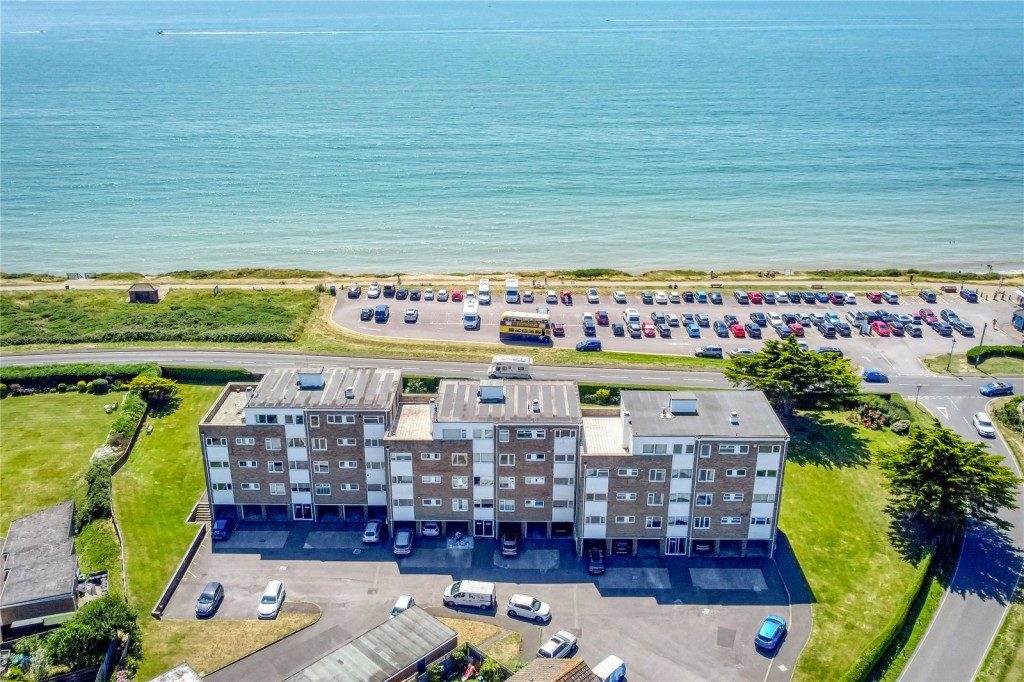 Period waterfront apartment in Lymington