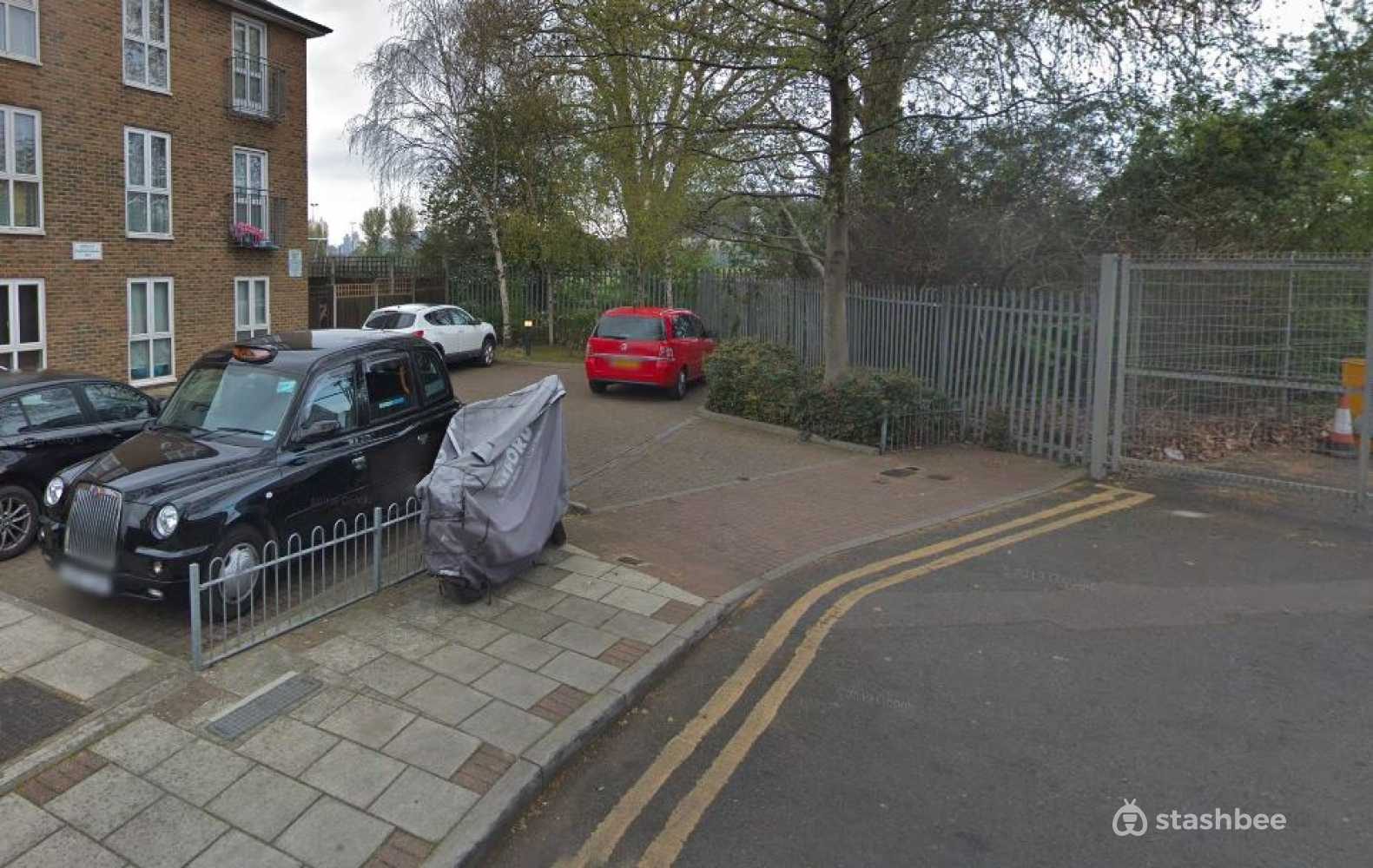 Parking Space to Rent in East London, E6