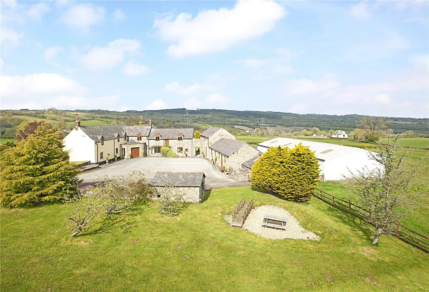 Chain free farmhouse in Mold