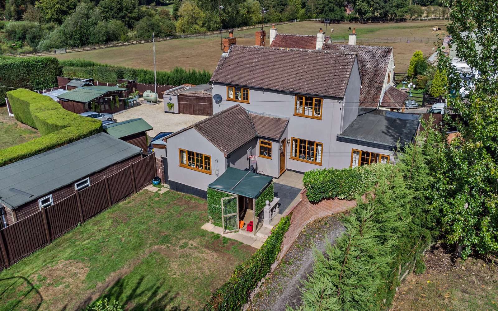 Waterfront bungalow with outbuildings, Bewdley