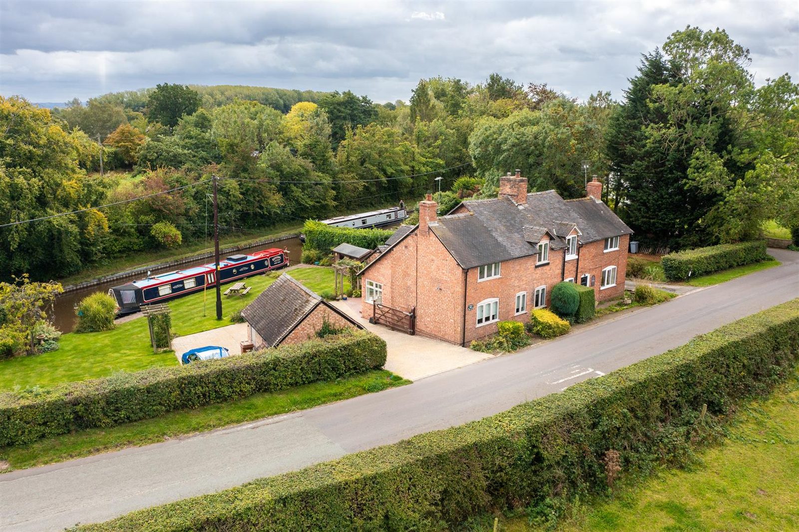Swanley, Burland, CW5