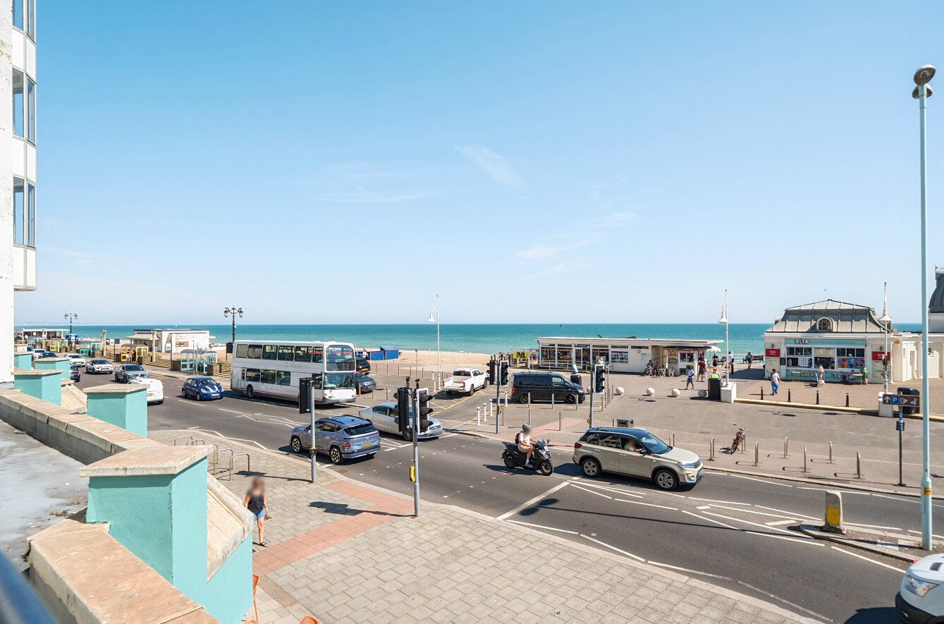 Chain free waterfront apartment, Worthing