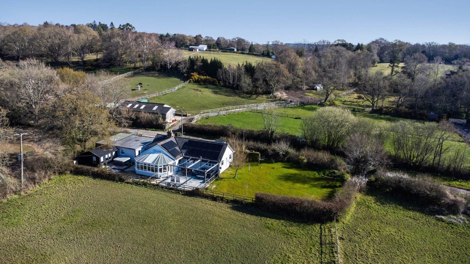 Detached house with outbuildings in Dorset - 3.6 Acres