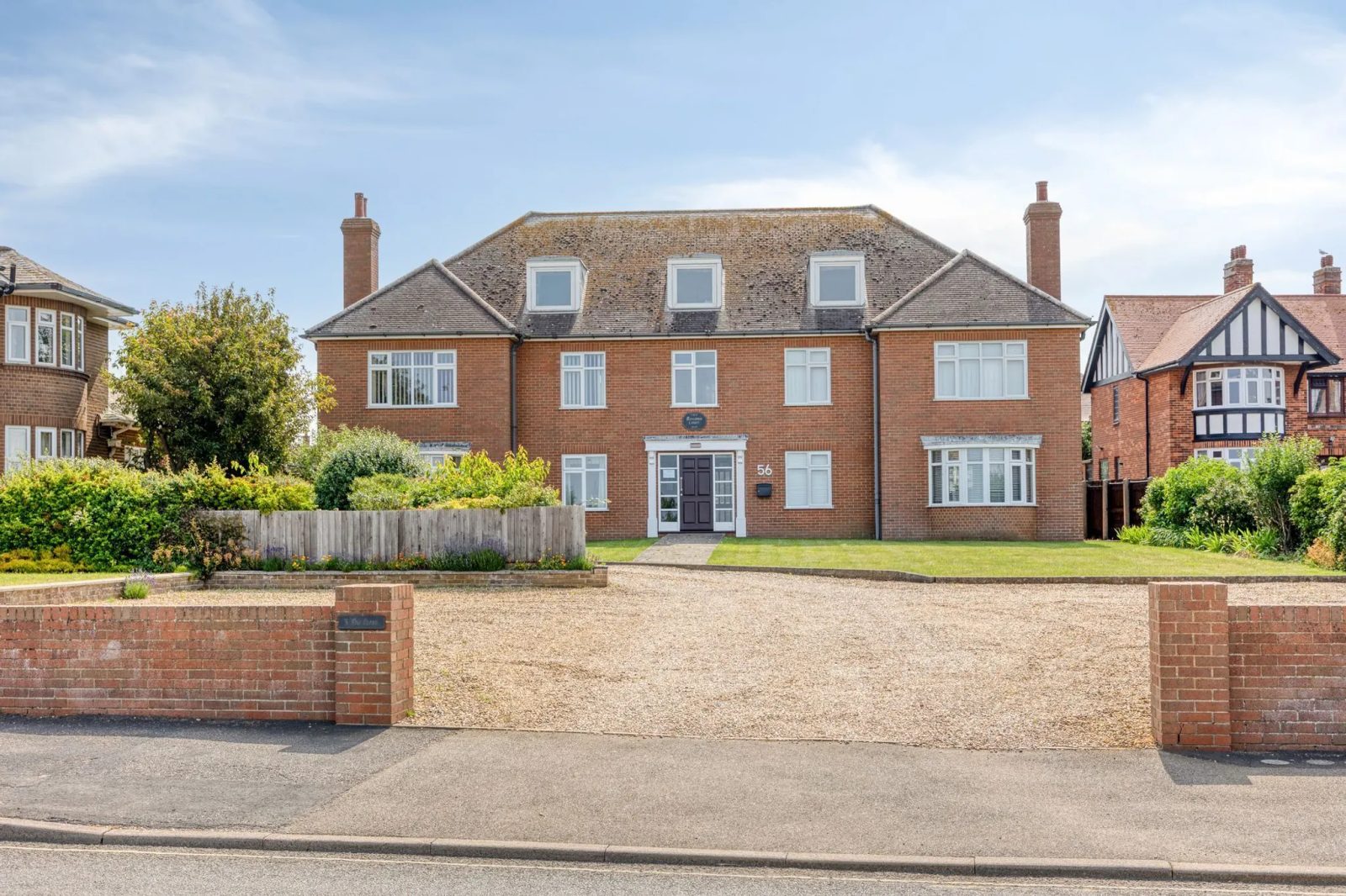 Grade II listed waterfront apartment in Stunning Sea Views in Hunstanton