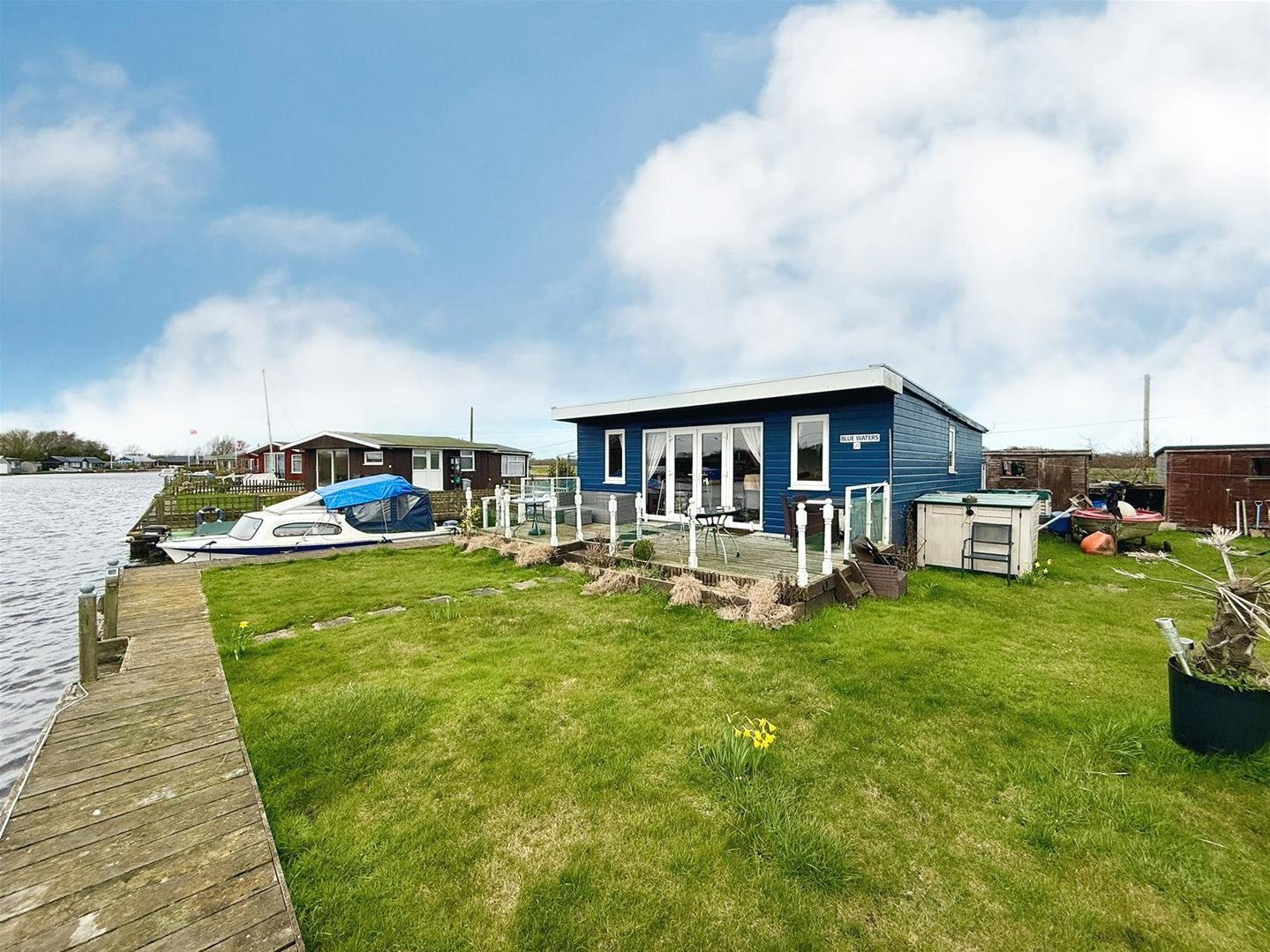 North West Riverbank, Potter Heigham, Great Yarmouth