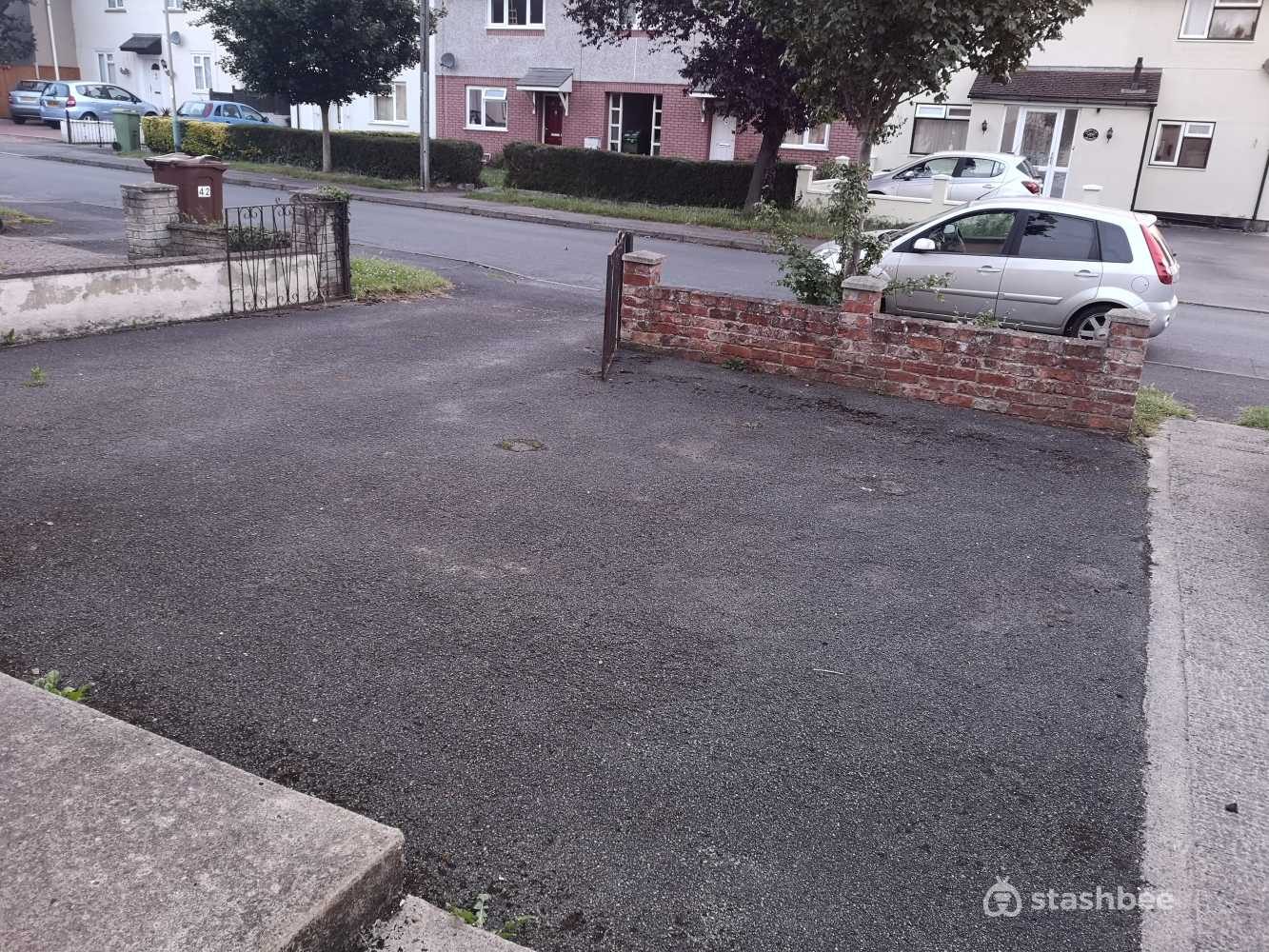 Parking Space to Rent in Cheltenham, GL51