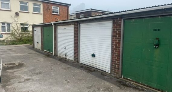 R/O 141 Brighton Road